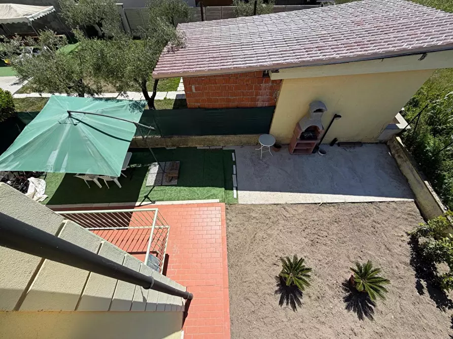 Immagine 29 di Villetta a schiera in vendita  a Massa