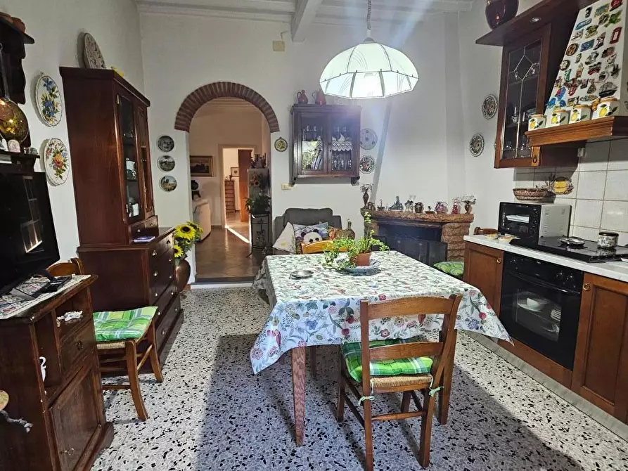 Immagine 6 di Porzione di casa in vendita  a Collesalvetti