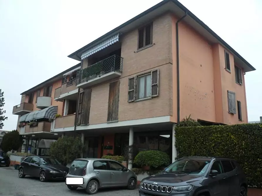 Immagine 2 di Garage in vendita  a Corte Palasio