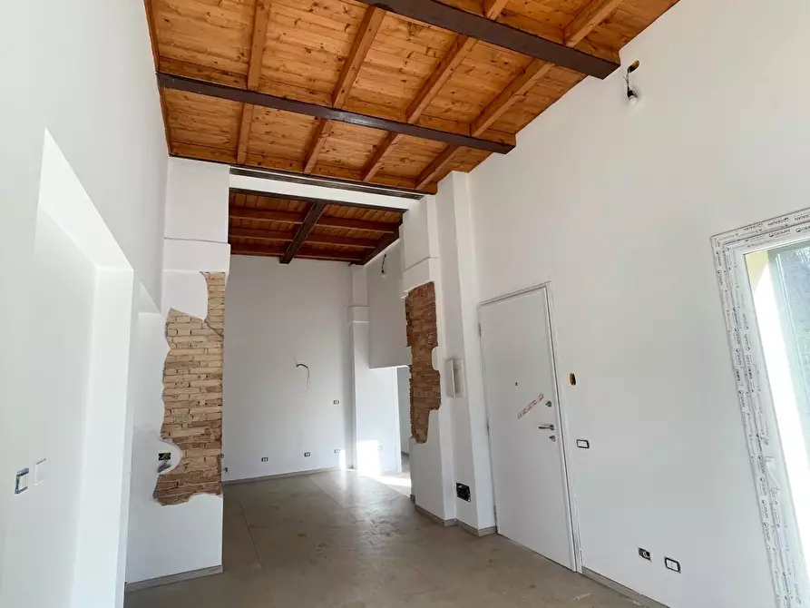 Immagine 4 di Appartamento in vendita  a Livorno