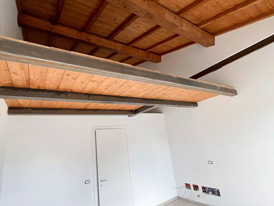 Immagine 25 di Appartamento in vendita  a Livorno
