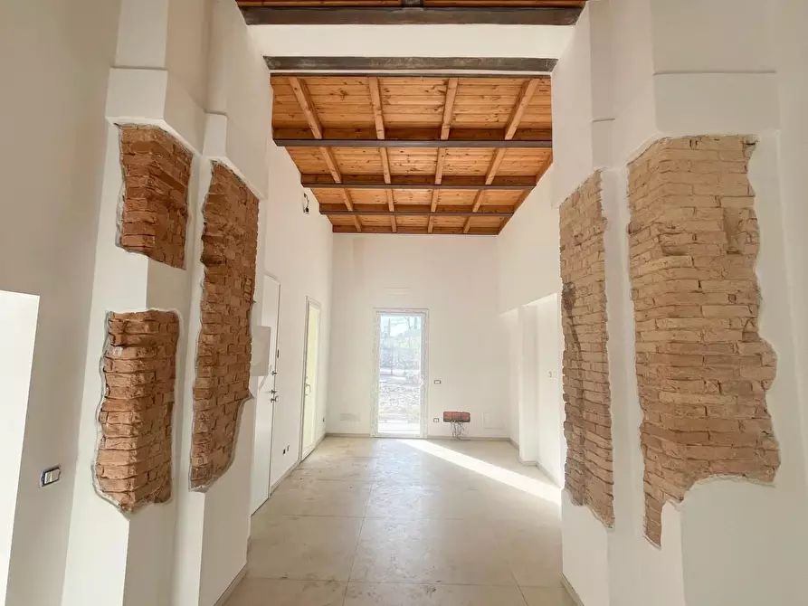 Immagine 5 di Appartamento in vendita  a Livorno