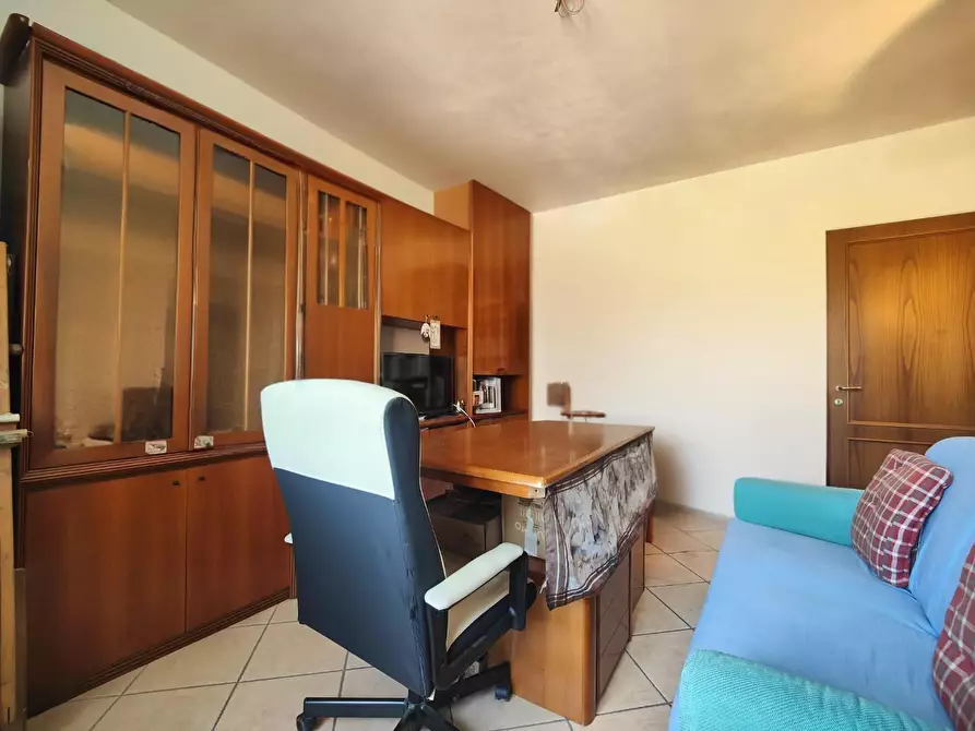 Immagine 2 di Appartamento in vendita  a Capraia E Limite