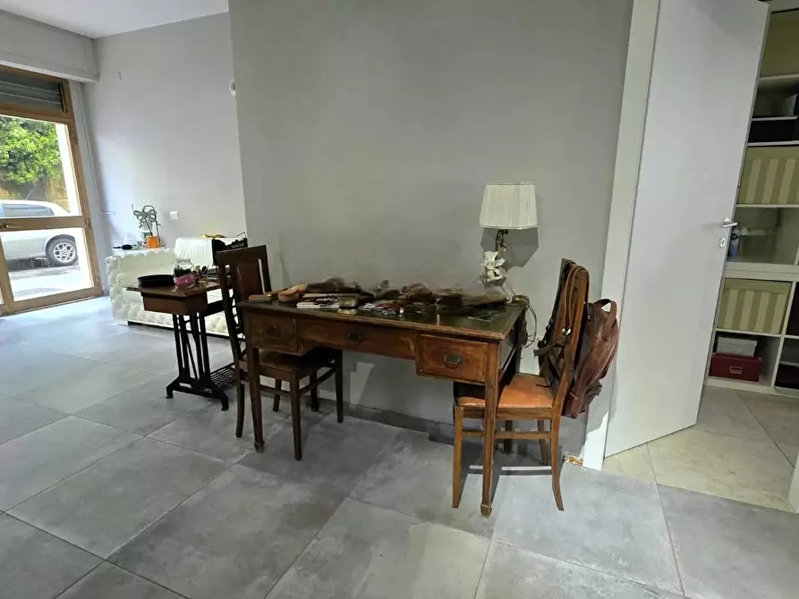 Immagine 7 di Locale commerciale in vendita  a Santa Croce Sull'arno