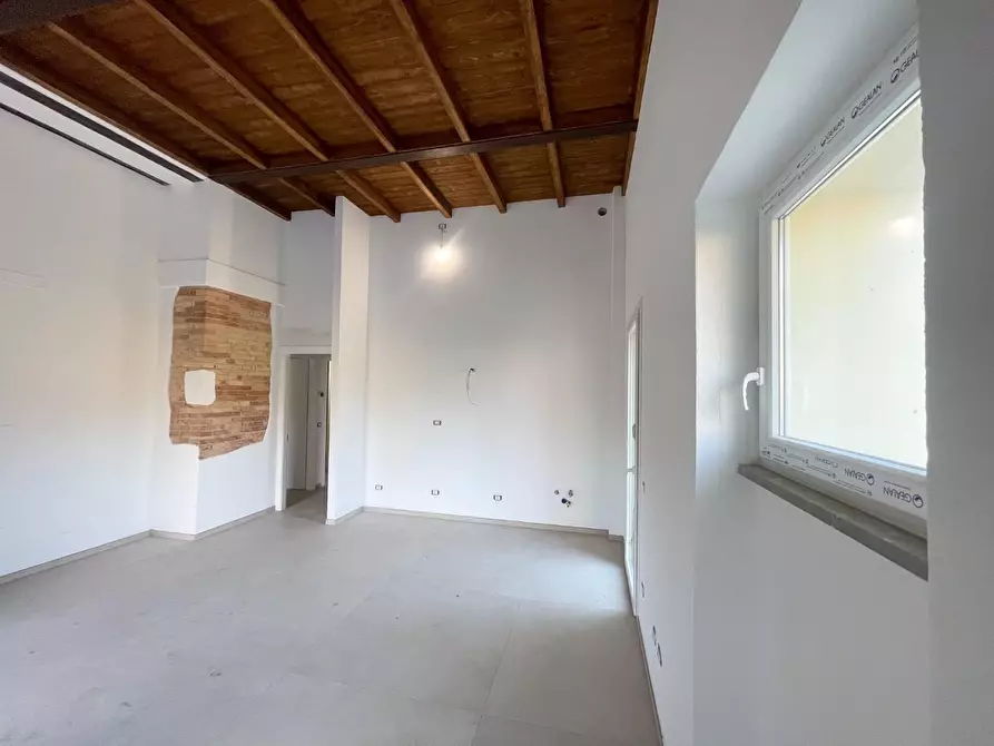 Immagine 13 di Appartamento in vendita  a Livorno