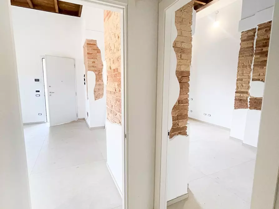 Immagine 7 di Appartamento in vendita  a Livorno