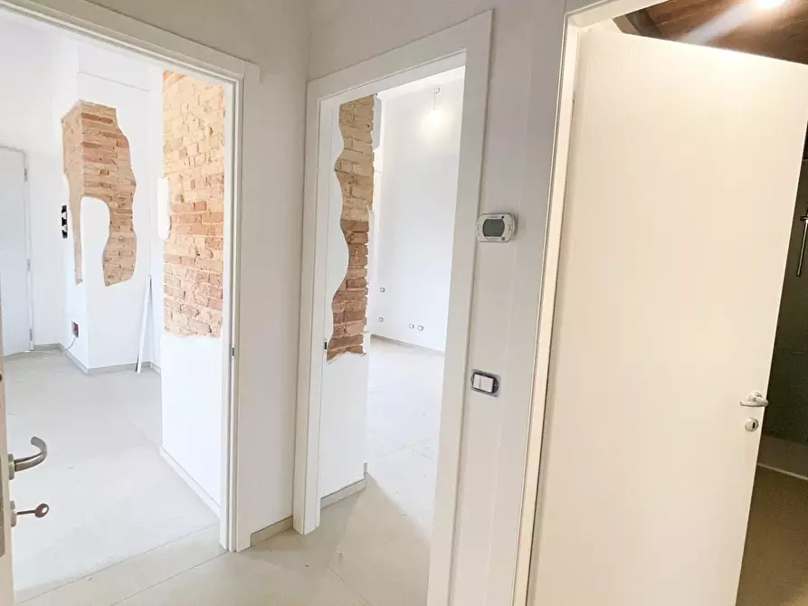 Immagine 8 di Appartamento in vendita  a Livorno