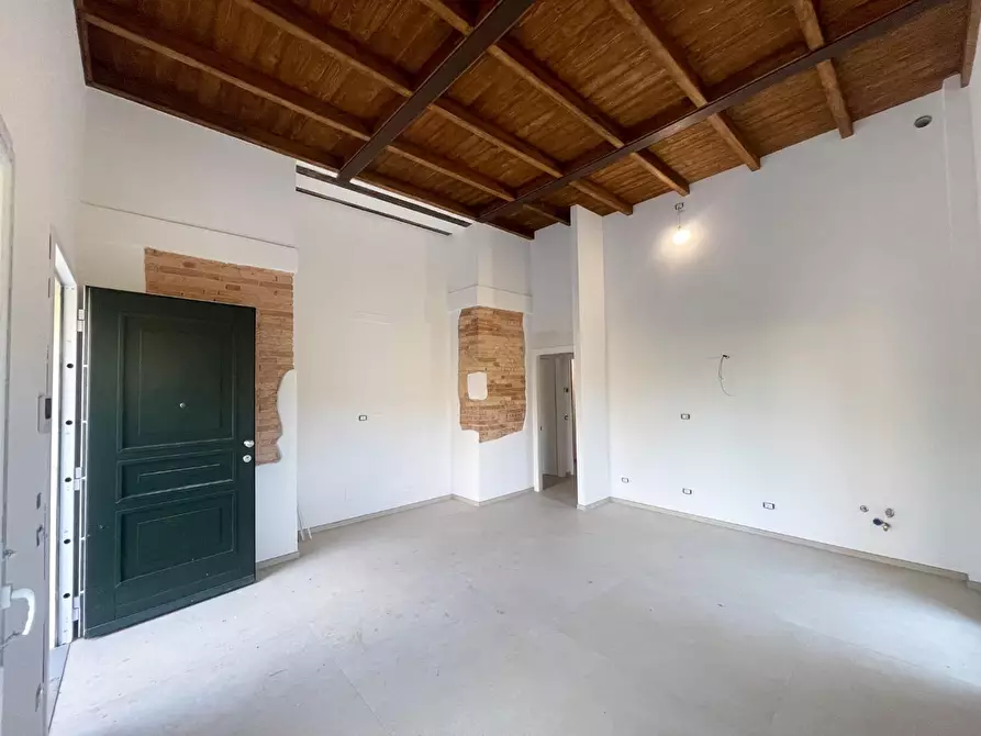 Immagine 12 di Appartamento in vendita  a Livorno