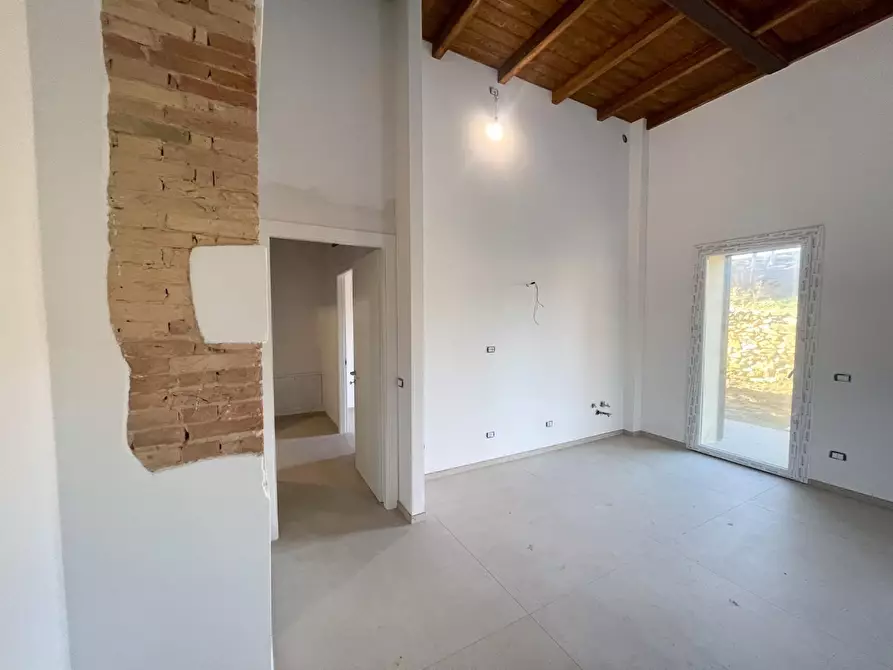 Immagine 17 di Appartamento in vendita  a Livorno