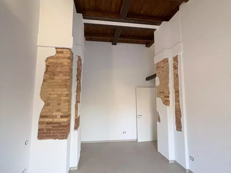 Immagine 21 di Appartamento in vendita  a Livorno
