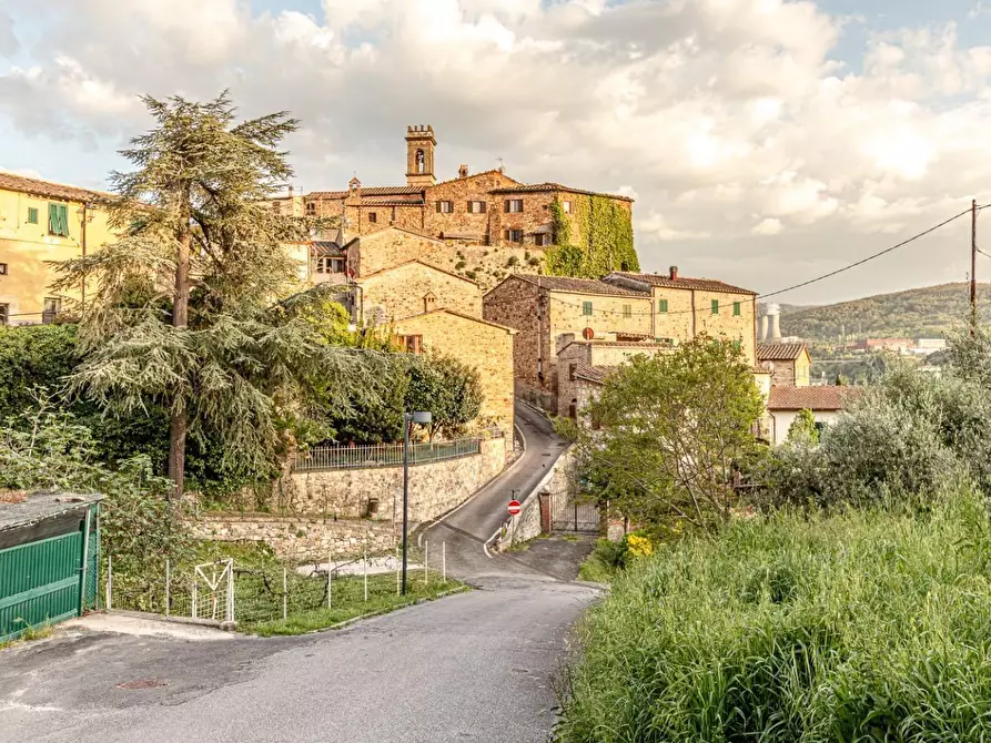 Immagine 49 di Appartamento in vendita  a Pomarance