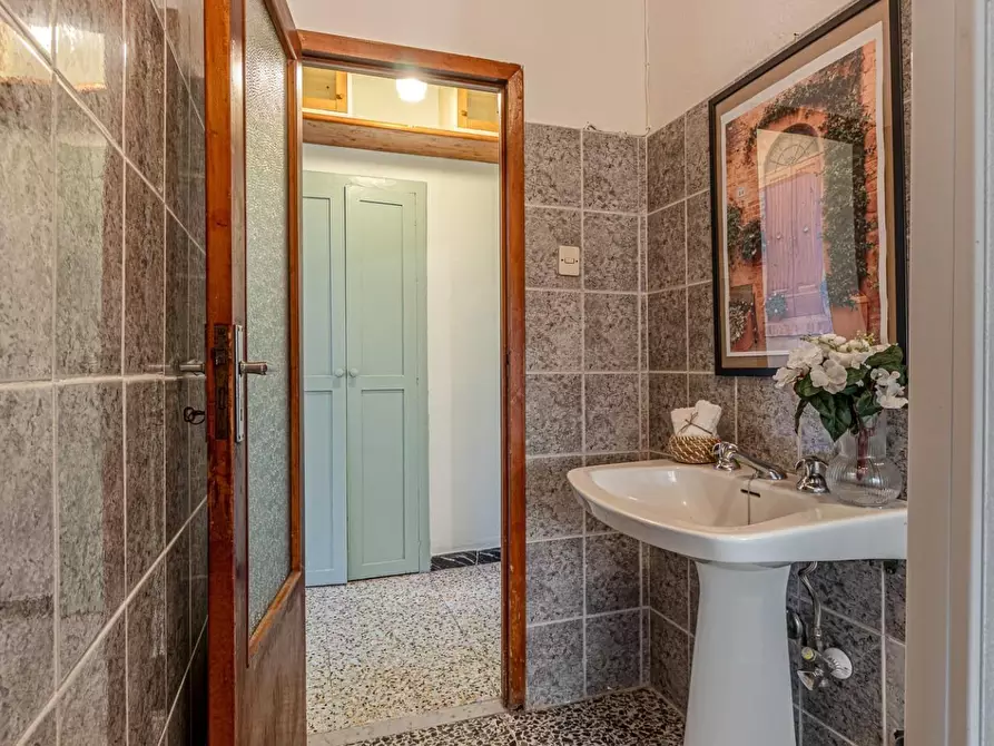 Immagine 29 di Appartamento in vendita  a Pomarance