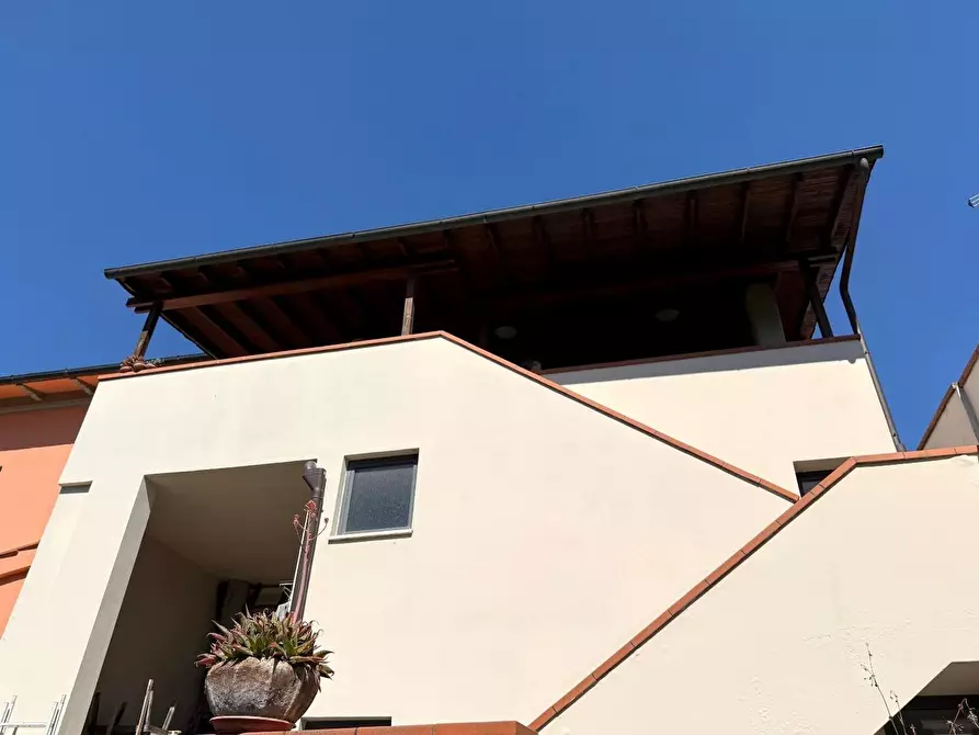 Immagine 15 di Appartamento in vendita  a Capraia E Limite