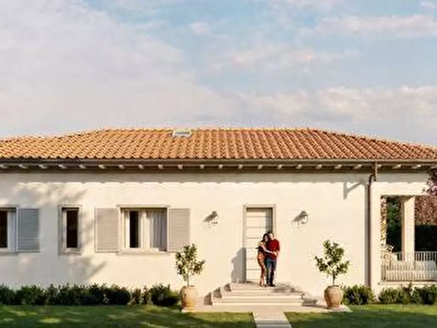 Immagine 4 di Villa in vendita  a Pietrasanta