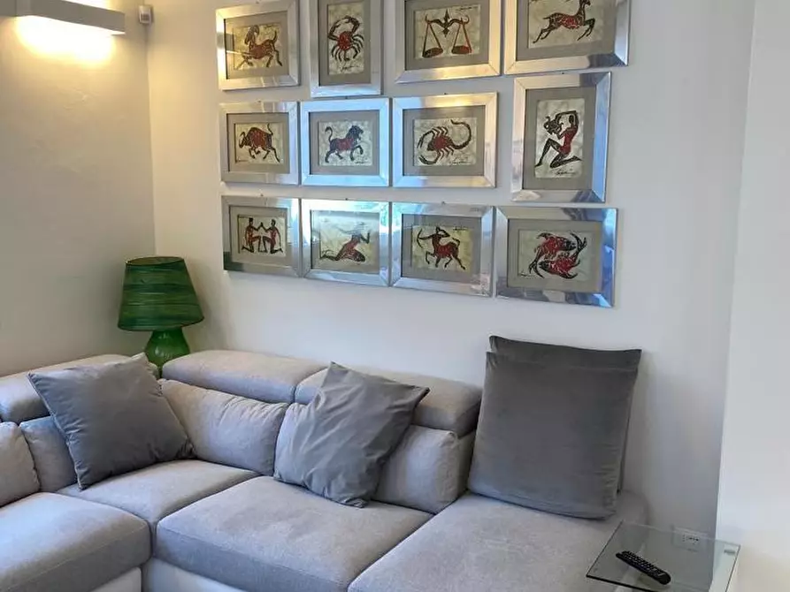 Immagine 2 di Villa in affitto  a Forte Dei Marmi