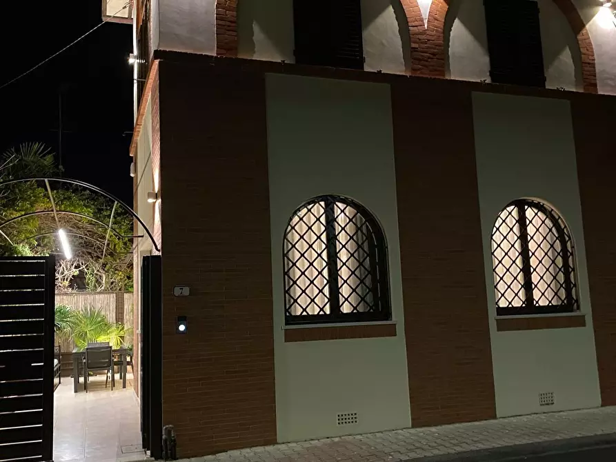 Immagine 23 di Villa in affitto  a Forte Dei Marmi