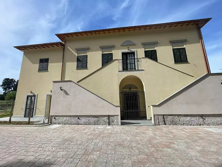Immagine 16 di Appartamento in vendita  a Livorno