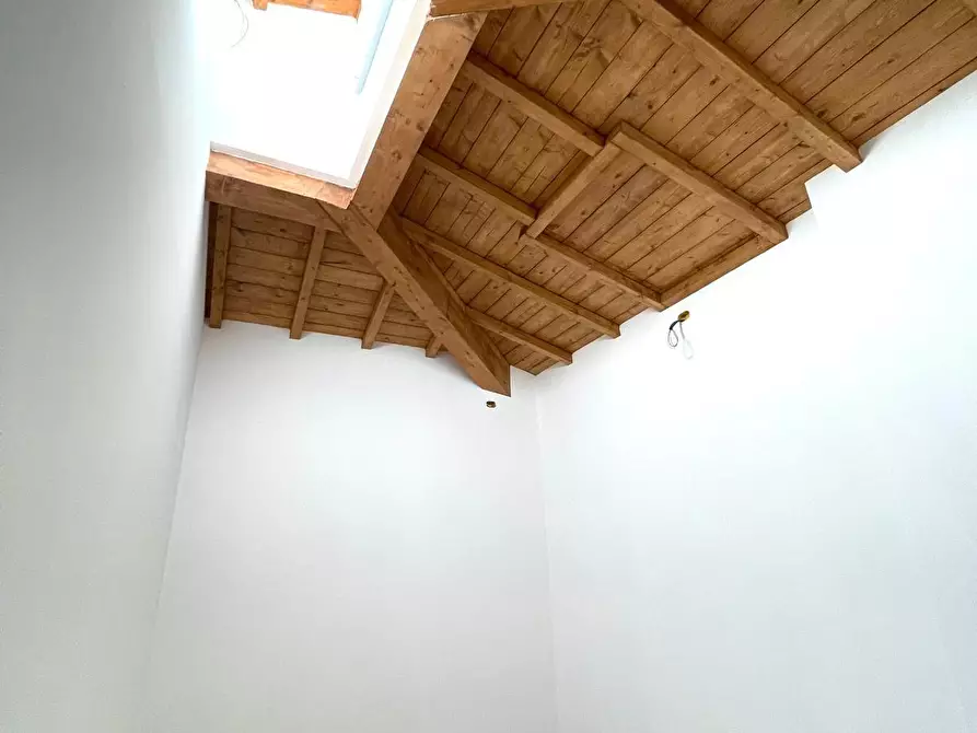 Immagine 19 di Appartamento in vendita  a Livorno