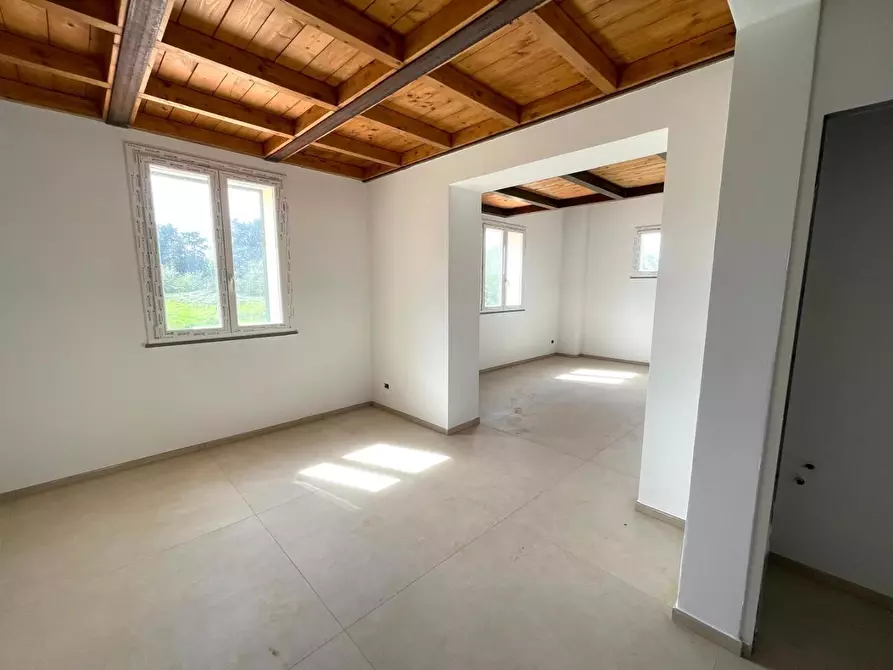 Immagine 4 di Appartamento in vendita  a Livorno