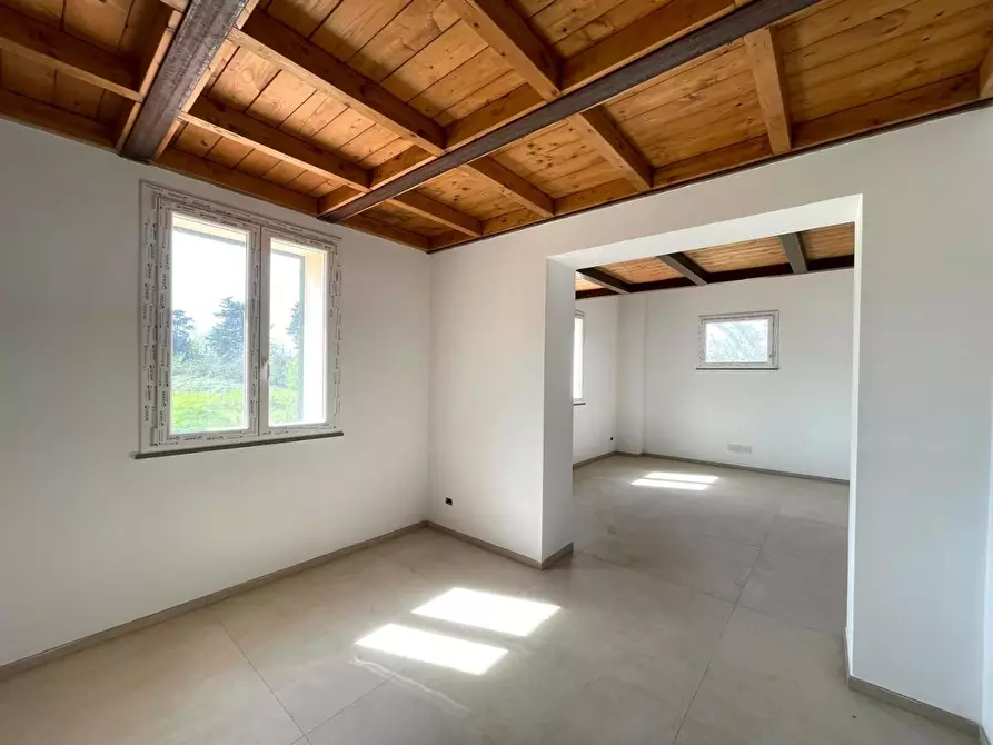 Immagine 12 di Appartamento in vendita  a Livorno