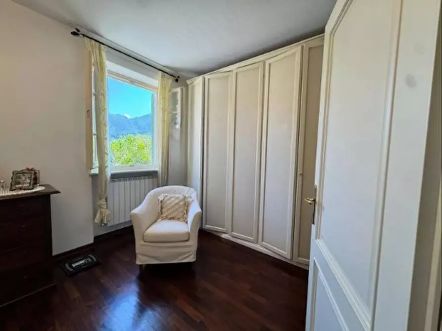 Immagine 7 di Casa bifamiliare in vendita  a Seravezza