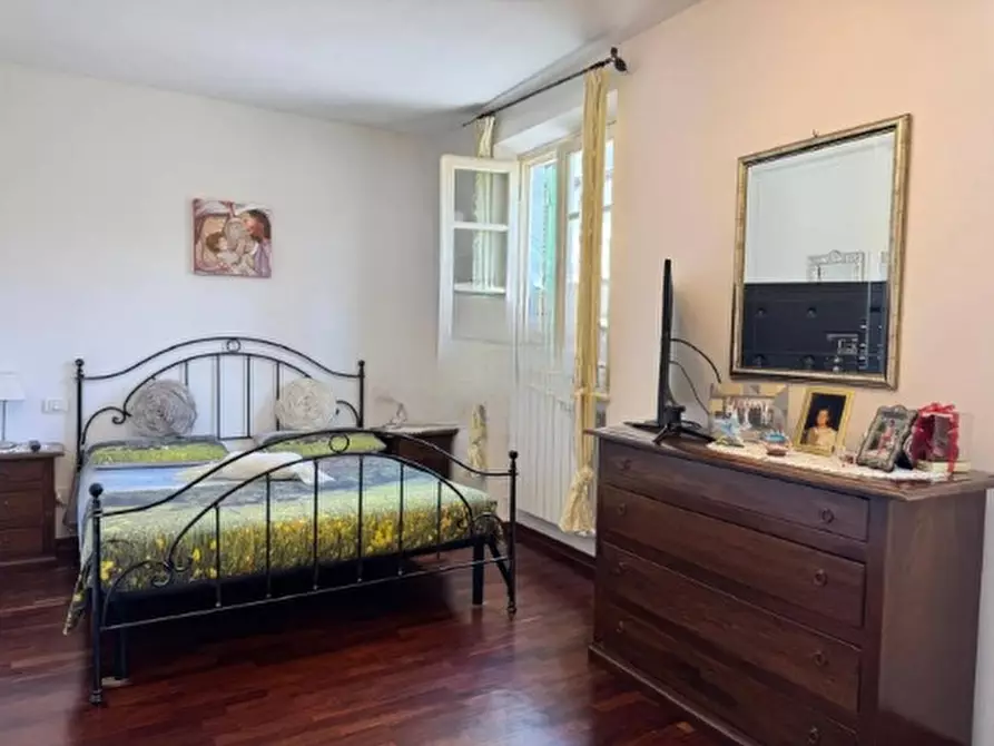 Immagine 6 di Casa bifamiliare in vendita  a Seravezza