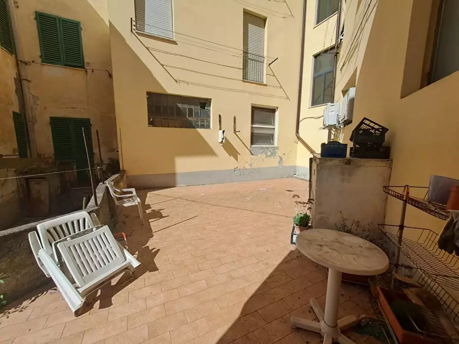 Immagine 11 di Appartamento in vendita  a Poggibonsi