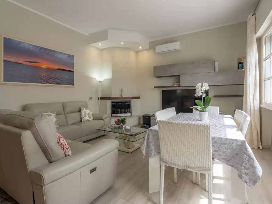 Immagine 27 di Villa in vendita  a Forte Dei Marmi