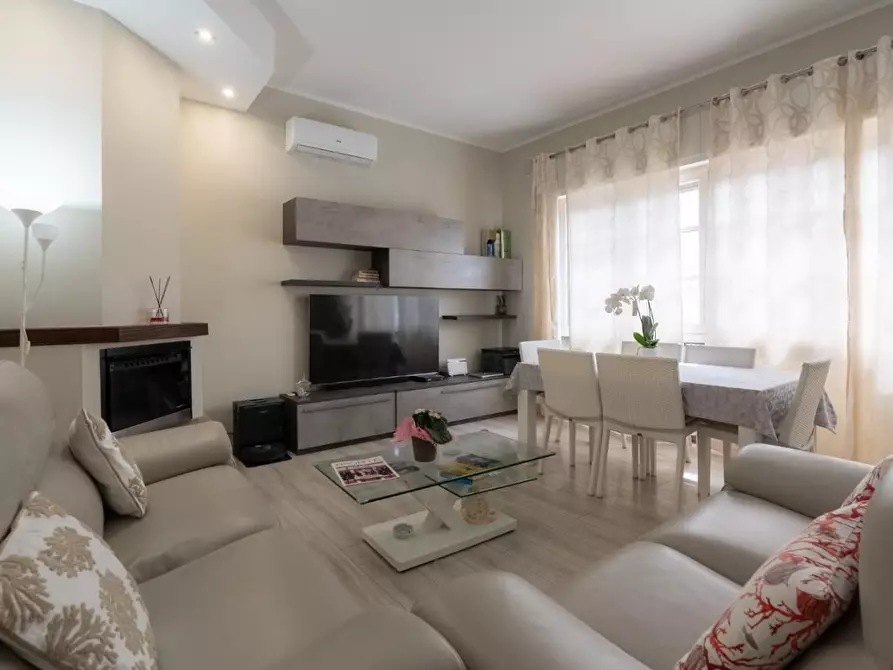 Immagine 28 di Villa in vendita  a Forte Dei Marmi