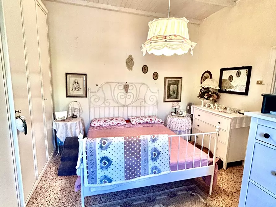 Immagine 25 di Casa indipendente in vendita  a Pisa