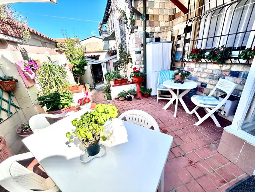 Immagine 23 di Casa indipendente in vendita  a Pisa