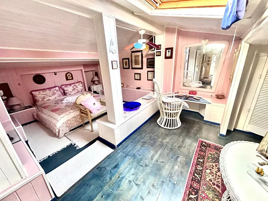 Immagine 34 di Casa indipendente in vendita  a Pisa