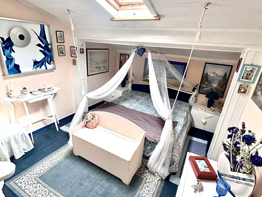 Immagine 38 di Casa indipendente in vendita  a Pisa