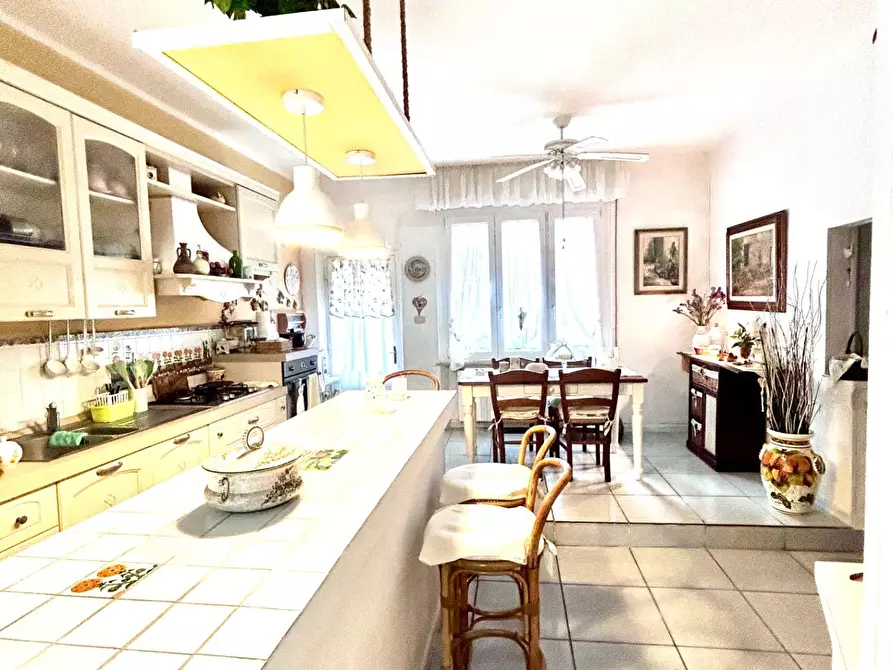 Immagine 10 di Casa indipendente in vendita  a Pisa