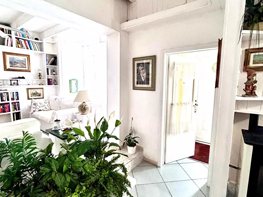Immagine 14 di Casa indipendente in vendita  a Pisa