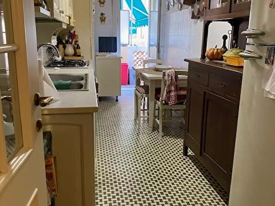 Immagine 9 di Appartamento in vendita  a Camaiore