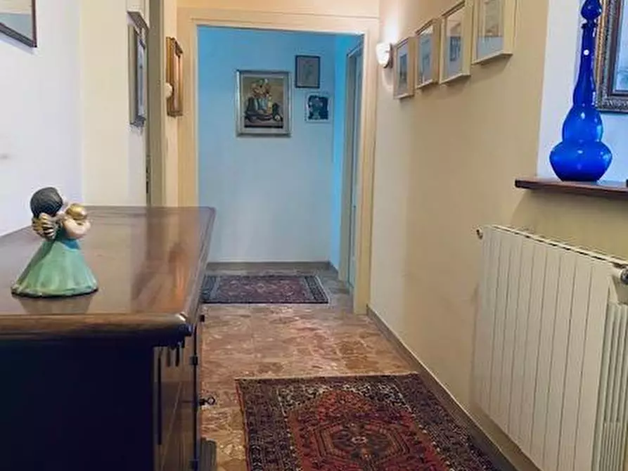 Immagine 5 di Appartamento in vendita  a Camaiore