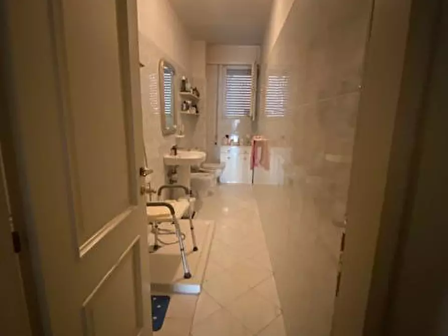 Immagine 7 di Appartamento in vendita  a Camaiore