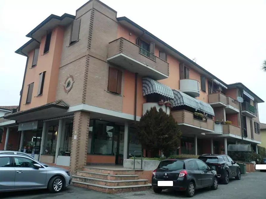 Immagine 2 di Garage in vendita  a Corte Palasio