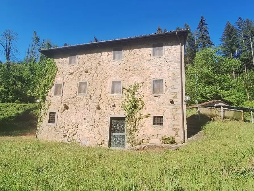 Immagine 2 di Rustico / casale in vendita  a Bagni Di Lucca