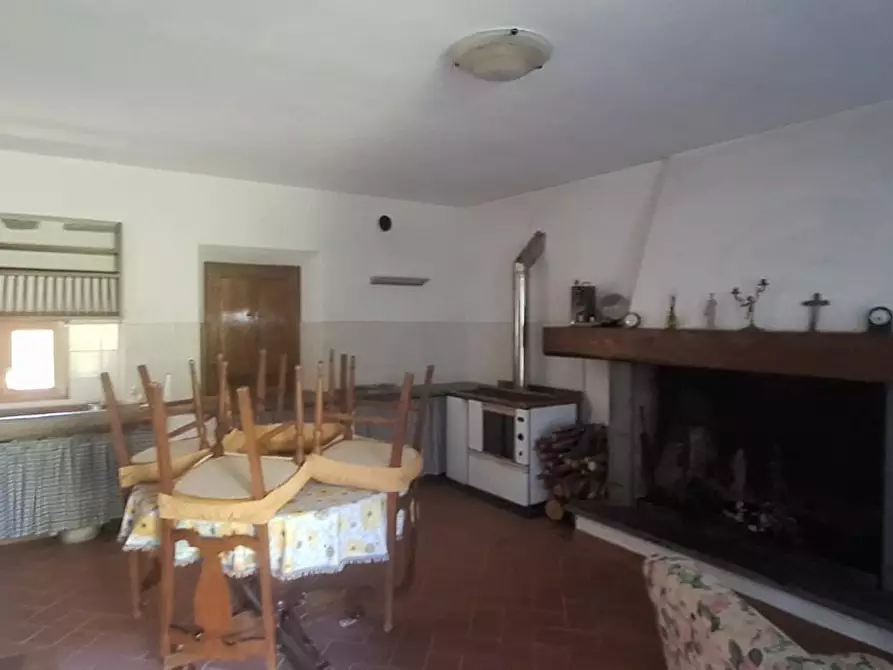 Immagine 4 di Rustico / casale in vendita  a Bagni Di Lucca