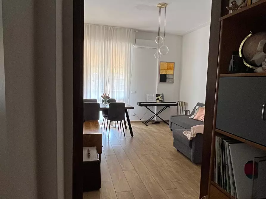 Immagine 1 di Appartamento in vendita  a Viareggio