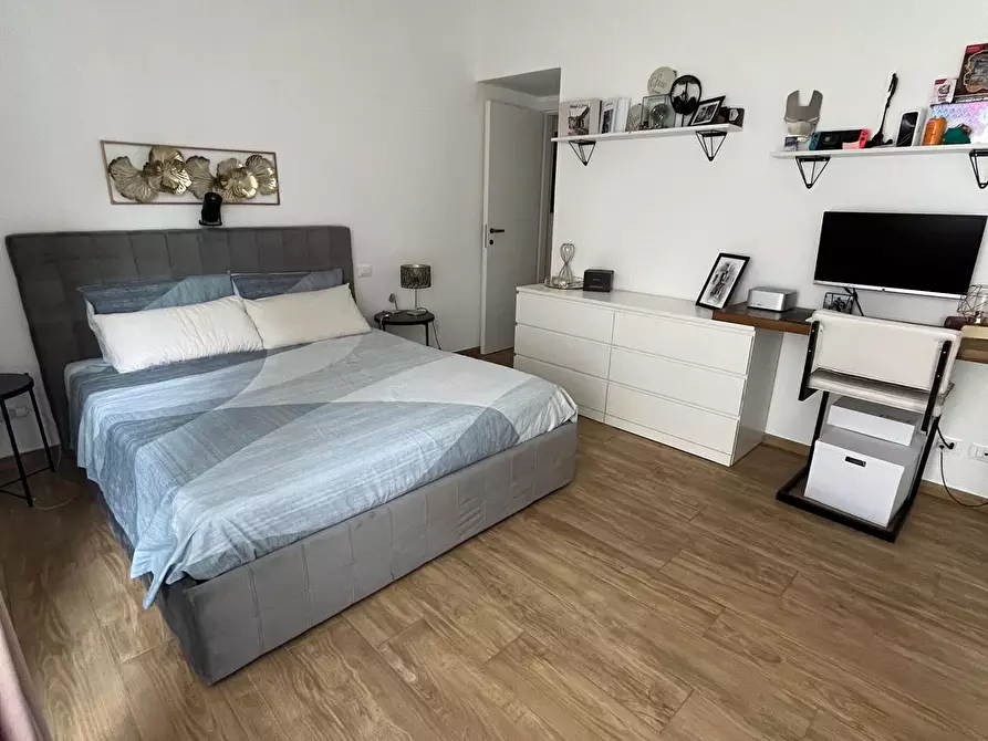 Immagine 9 di Appartamento in vendita  a Viareggio