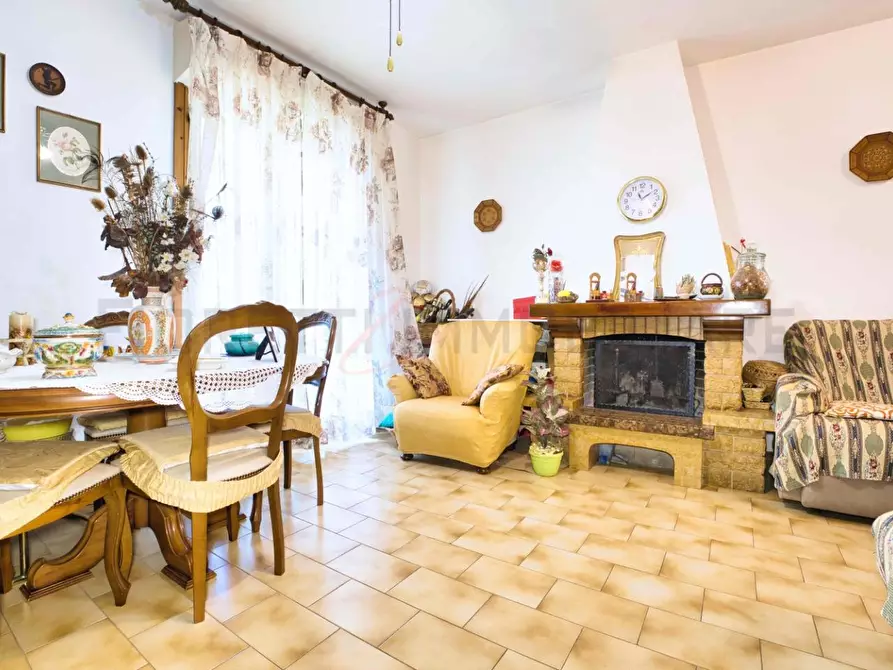 Immagine 1 di Appartamento in vendita  a Piombino