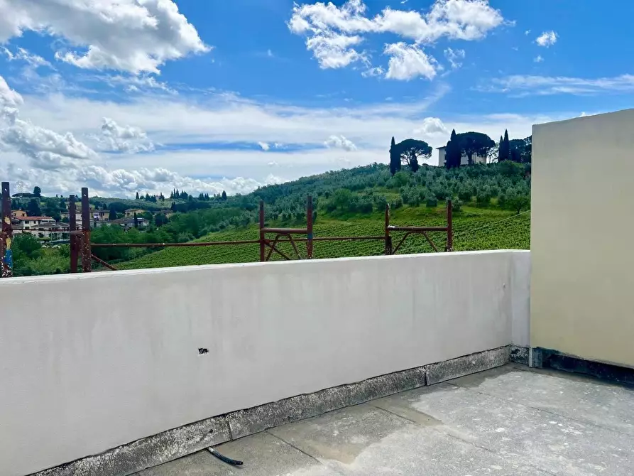 Immagine 3 di Appartamento in vendita  a Lastra A Signa