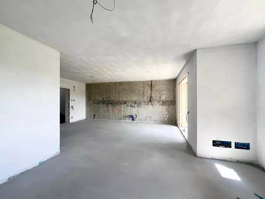 Immagine 10 di Appartamento in vendita  a Lastra A Signa