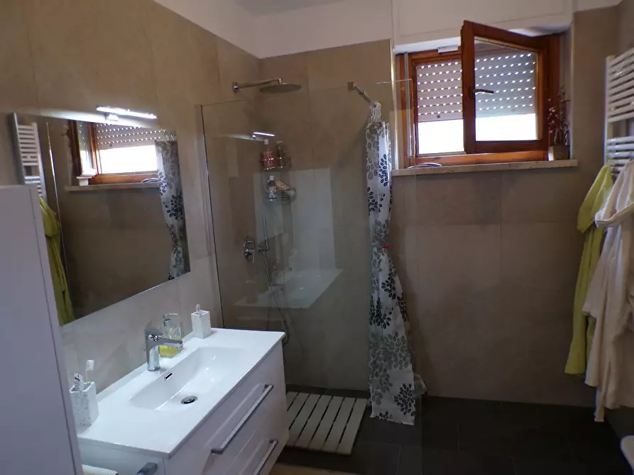 Immagine 17 di Appartamento in vendita  a Cascina