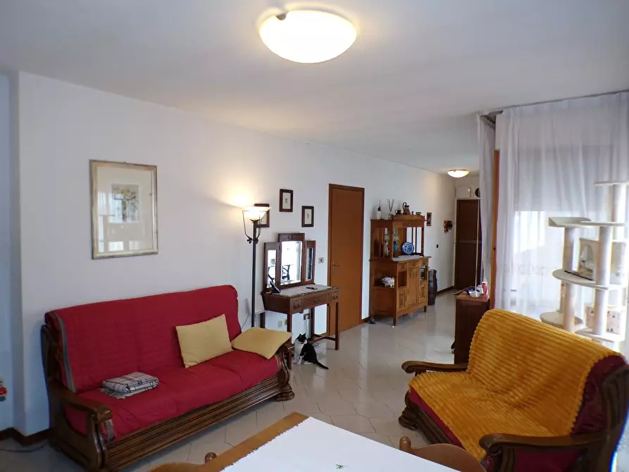 Immagine 1 di Appartamento in vendita  a Cascina