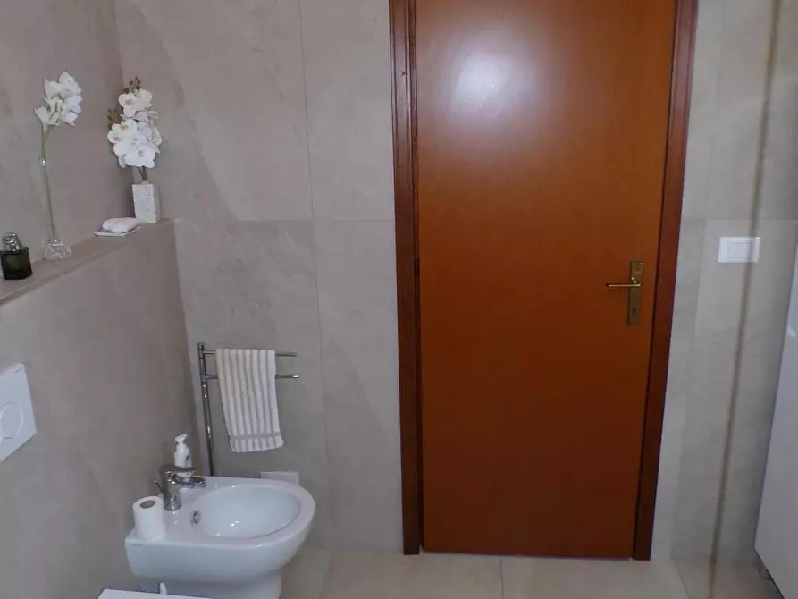 Immagine 19 di Appartamento in vendita  a Cascina