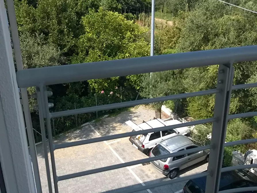 Immagine 14 di Appartamento in vendita  a Montignoso